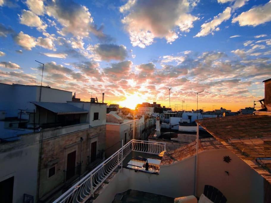 Cinque Terrazze: Freshly Renovated 2-Bedroom House Ceglie Messapica Luaran gambar